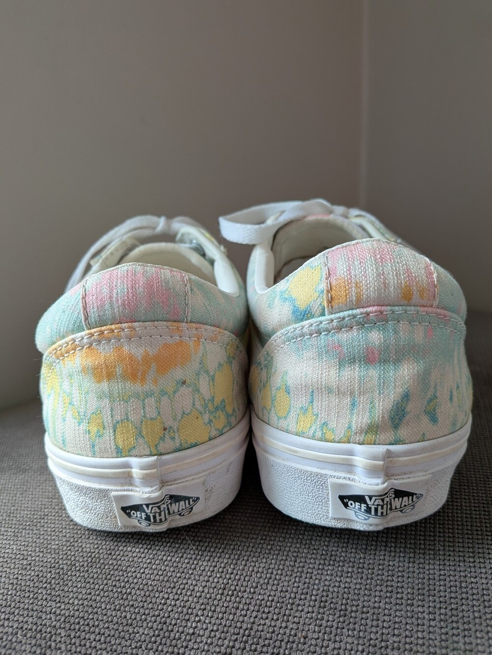VANS Classic Canvas Sneakers with Gum Rubber Soles - White - Picture 5 of 5